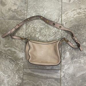 Michael Kors Raven Medium Leather Messenger‎ Bag